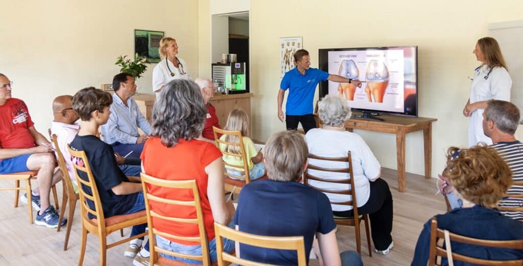 Samenwerking sociaal en medisch domein: geleerde lessen uit wetenschap en praktijk logo
